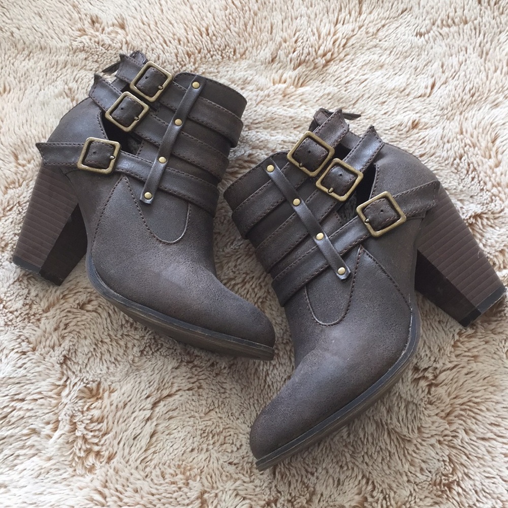 Block heel booties